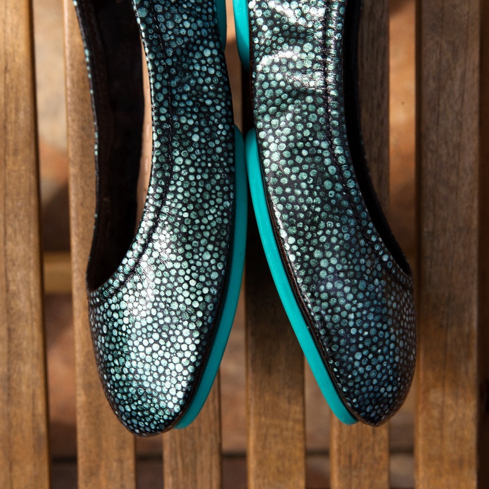 Hand-Painted Green-Blue Colorshift 'Toscani' Tieks - Picture 4 of 8